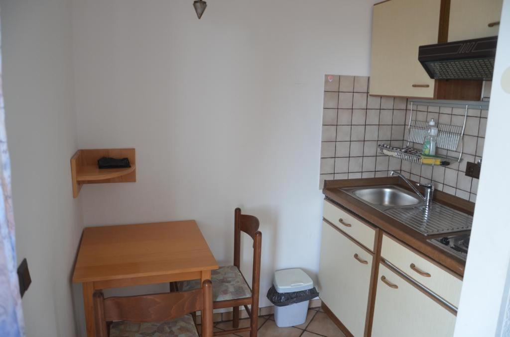 Apartmani Kemac Stara Novalja Exterior photo